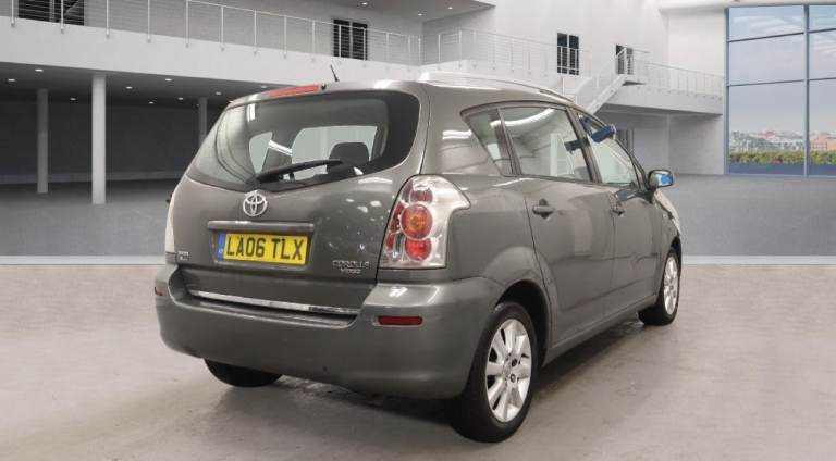 Toyota verso automatic 1.8 petrol 7 seaters ulezfree 