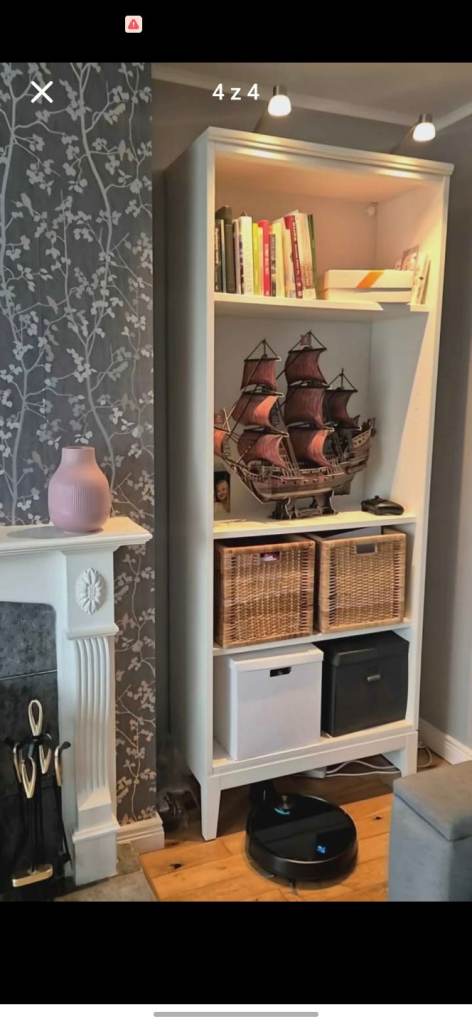 Ikea Bookcase for sale +2 lights