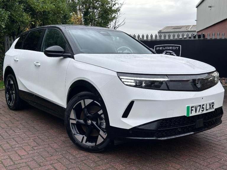 2025 Vauxhall Grandland 73kwh Ultimate Suv 5dr Electric Auto (213 Ps) HATCHBACK Electric Automatic