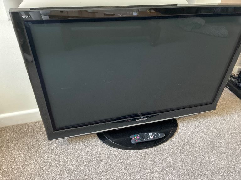 Panasonic 43”Viera Plasma freesat TV with Remote – Good Condition