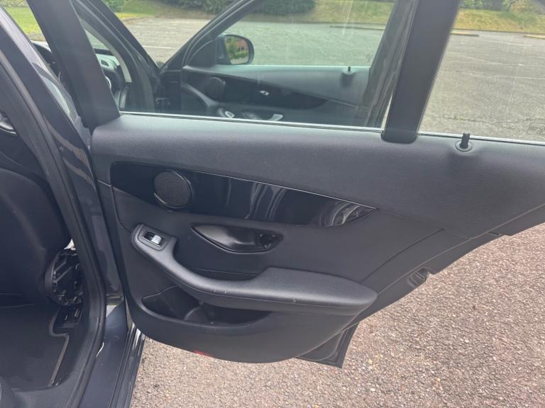 2015 Mercedes-Benz C Class C220 BlueTEC SE 4dr Auto SALOON Diesel Automatic