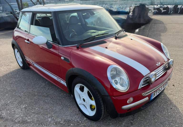 MINI COOPER NEW MOT GREAT CONDITION 