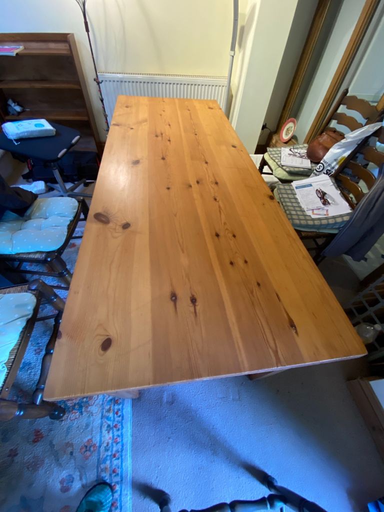 Superb, quality pine table