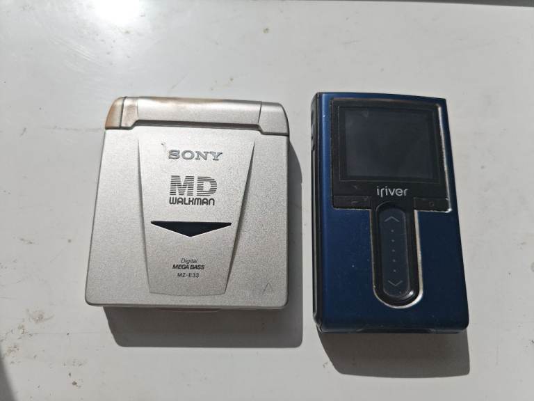 Sony MD Walkman MZ-E50 & iRiver MP3 Player – Retro Gadgets