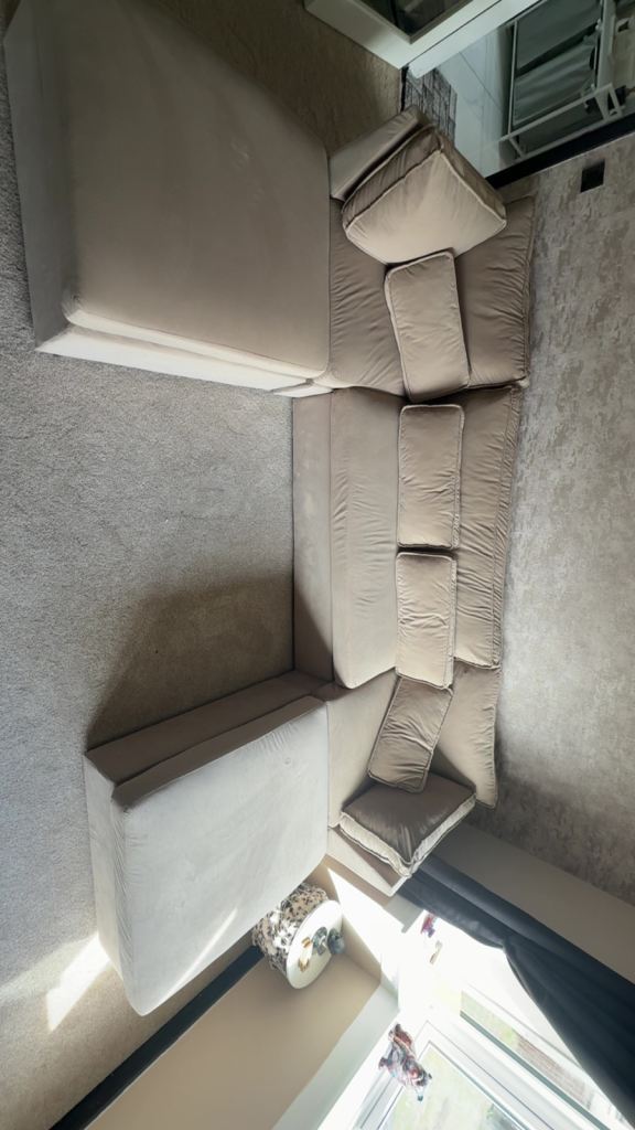 U shape couch £350 no offer under 