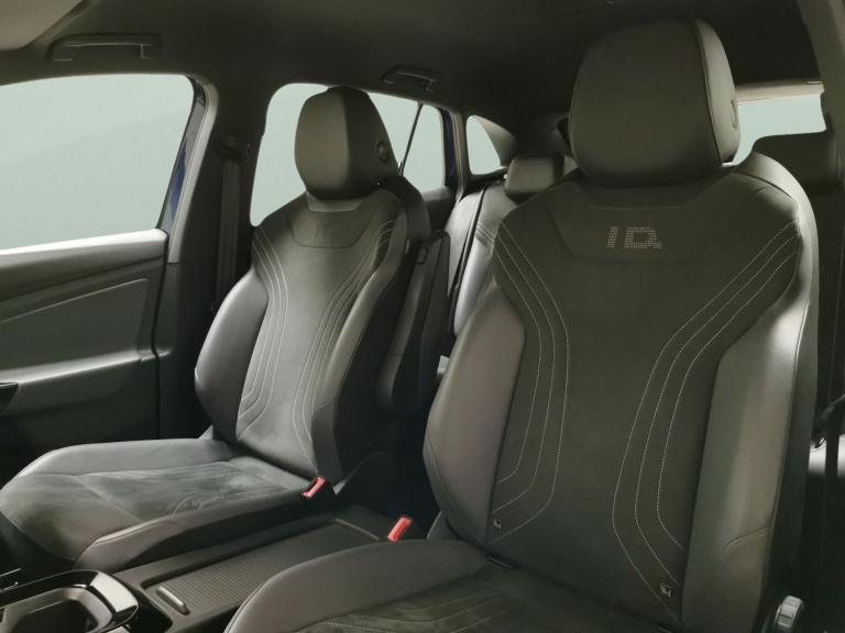 2022 Volkswagen ID.4 Pure 52kWh Life SUV 5dr Electric Auto (148 ps) - CARPLAY - AUTO PARK - LED S...