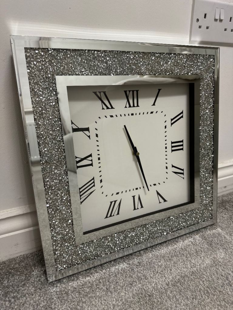 Crushed Diamond Square Mirror Glass Clock New Condition