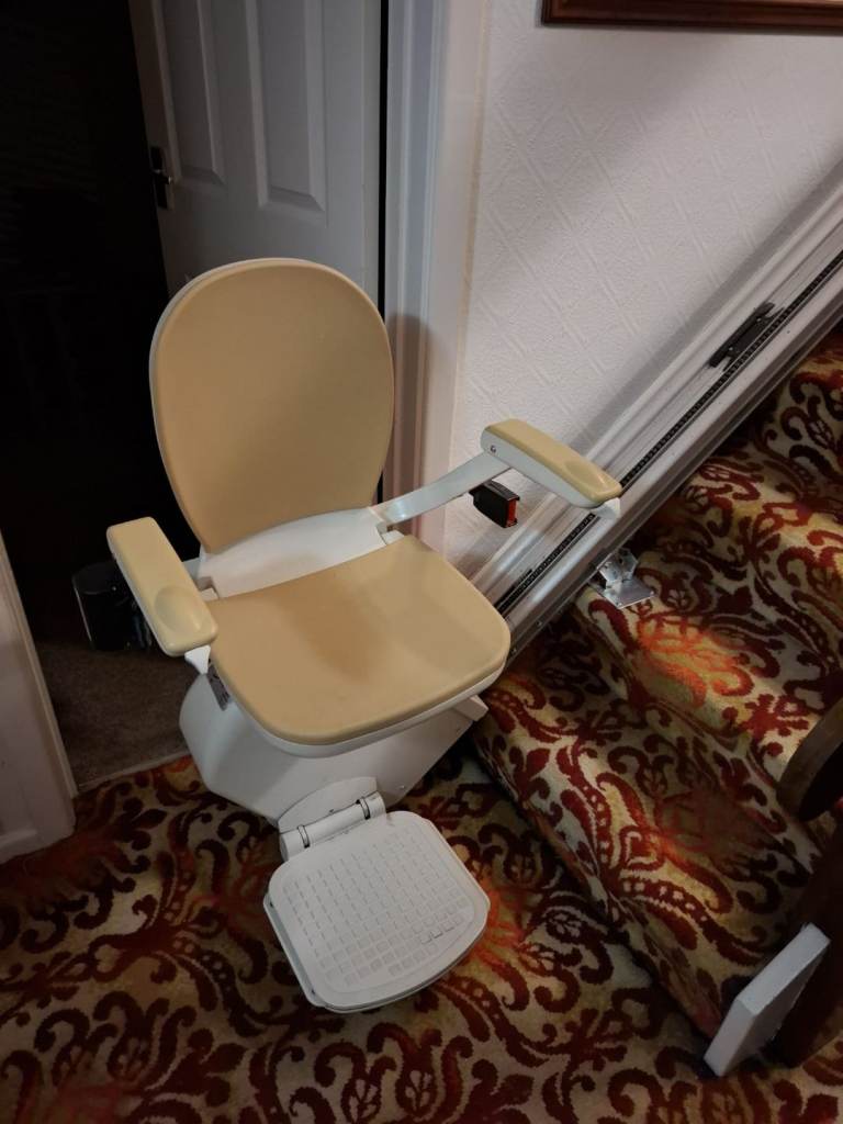 Acorn straight stair lift