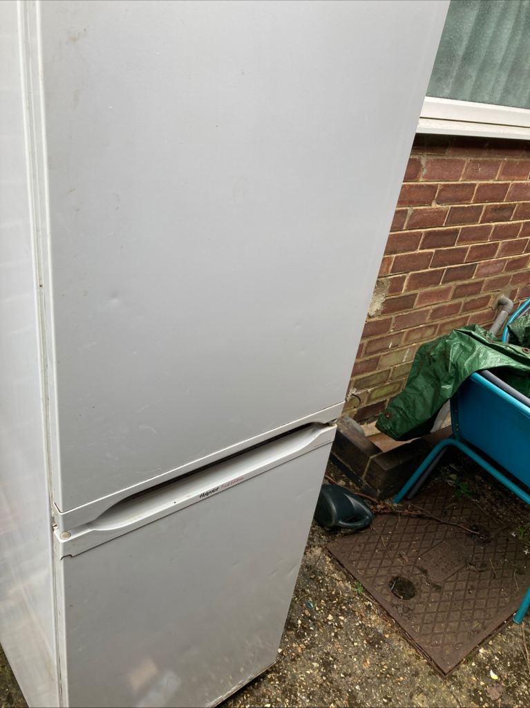 Fridge freezer 