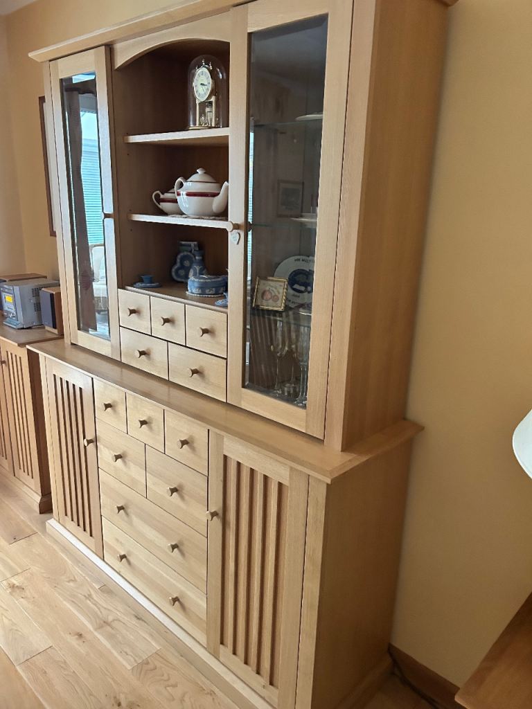 Oak side board/display cabinet