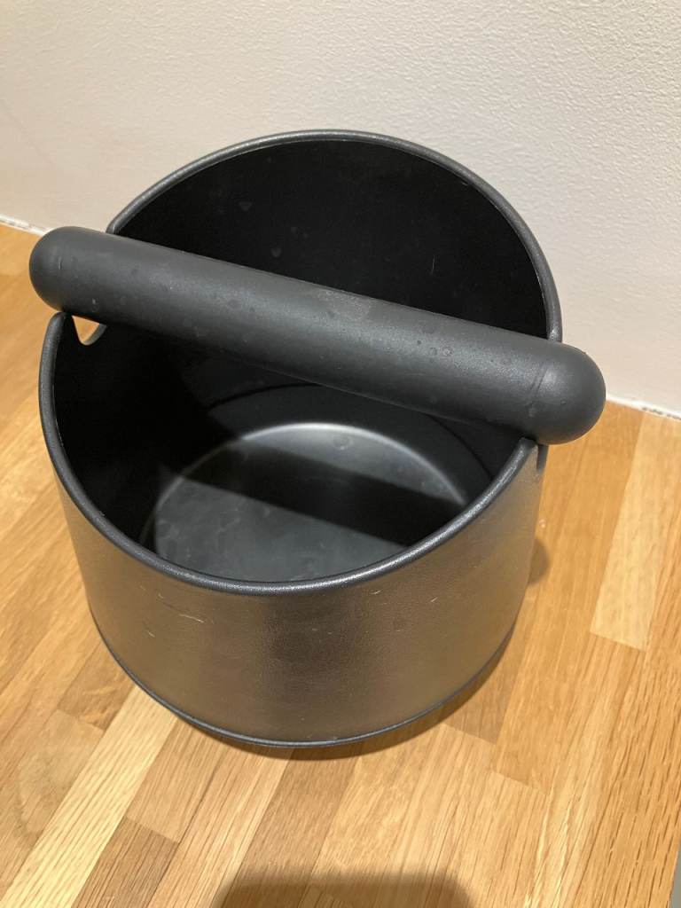 Coffee knock box with removable knock bar