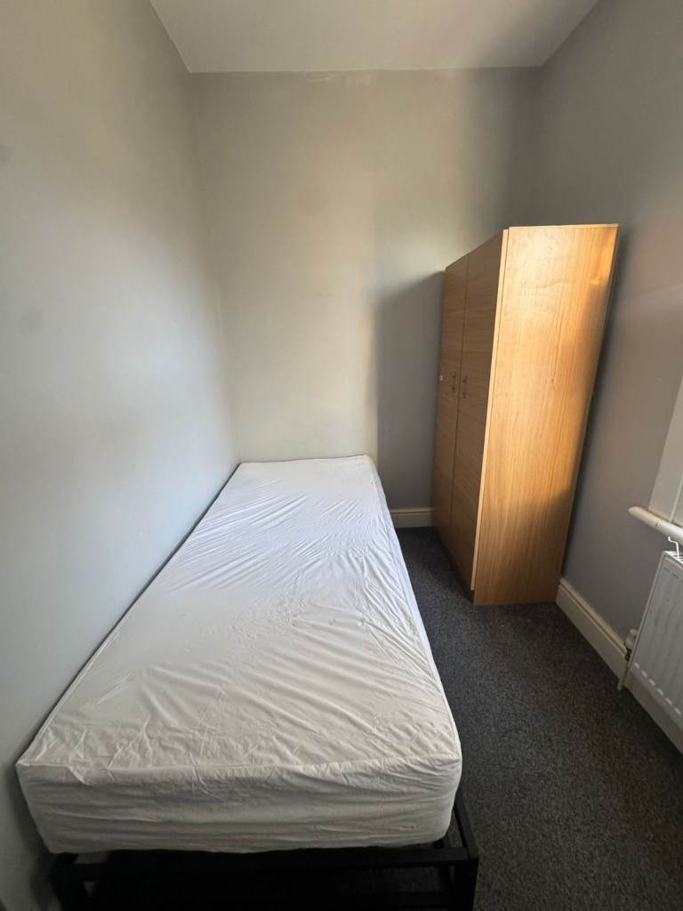ROOM IN Tottenham
