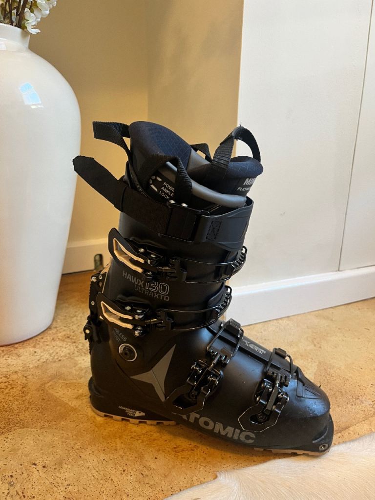 Atomic Hawx Ultra 130 XTD ski boots including brand new liners. Size 26/26.5