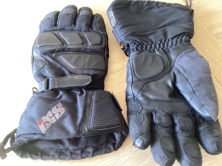 IXS brand, gents motorcycle gloves