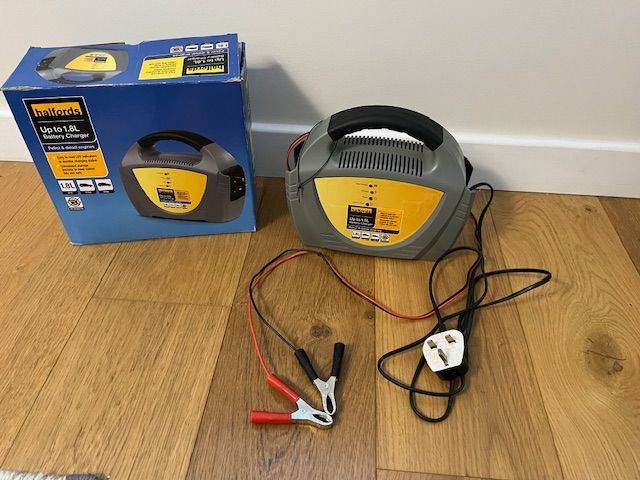 Halfords battery charger for vehicles up to 1.8l