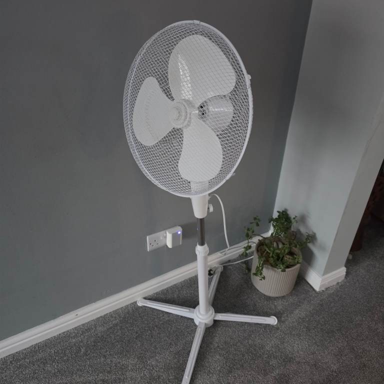 Oscilating Freestanding Fan