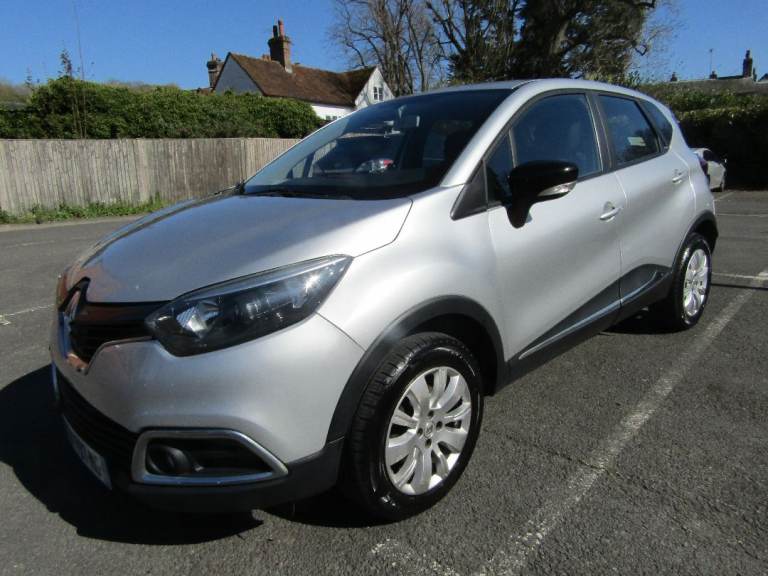 LEFT HAND DRIVE RENAULT CAPTUR 1.5 DCi ENERGY EXPRESSION EURO 6 (s/s) 5DR DIESEL MANUAL 