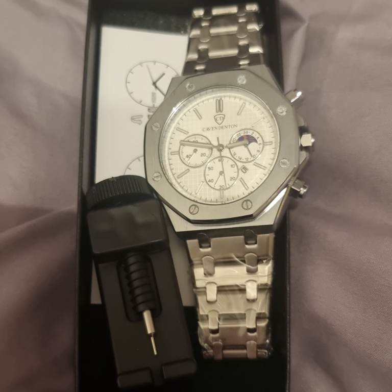 CAVENDENTON Men's Silver Watch – Brand New in Box