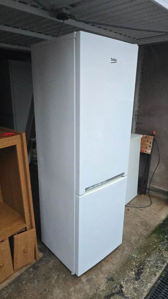 Beko Fridge Freezer  - Great Condition  - Can deliver locally from £7