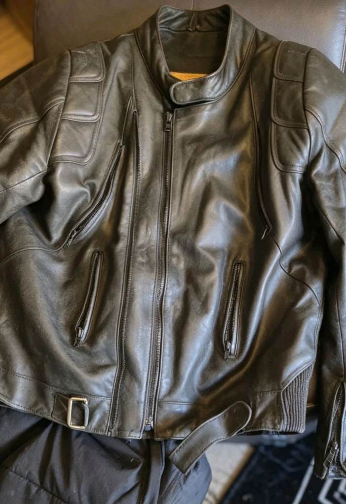 AMEX 2‑Piece Leather Biker Suit – Size 56 (46–48” Chest) 