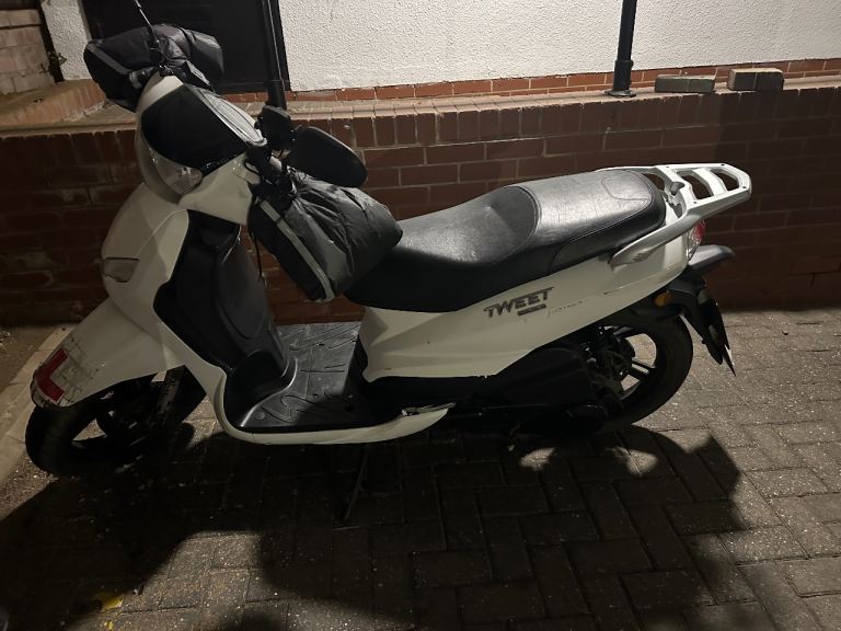 Peugeot, TWEET, 2022, 125 (cc)