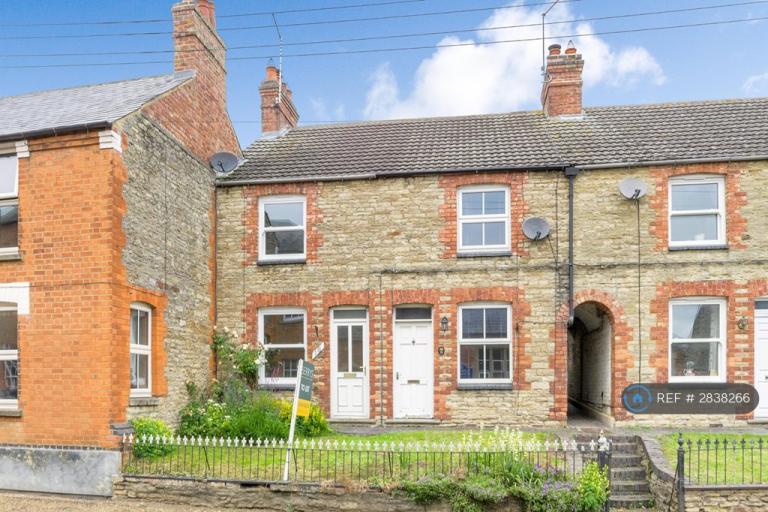2 bedroom house in High Street, Pytchley, NN14 (2 bed) (#2838266)