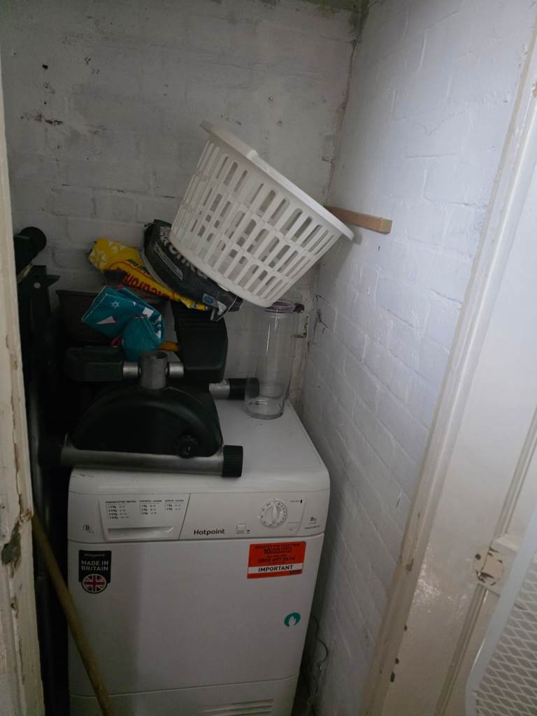 1 bedroom flats.  1 minutes away from clapton Direct with landlord