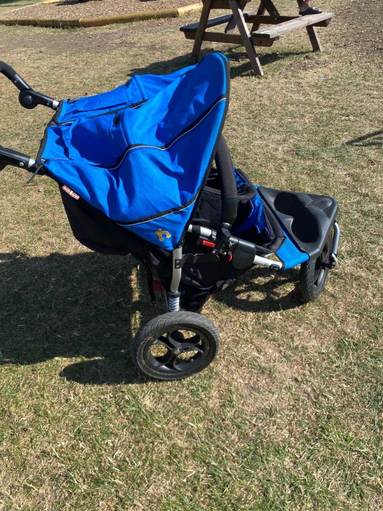 Out N About Nipper Double V6 Pushchair