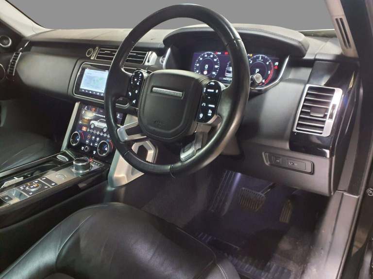2018 Land Rover Range Rover 4.4 SDV8 Vogue SE 4dr Auto ESTATE DIESEL Automatic