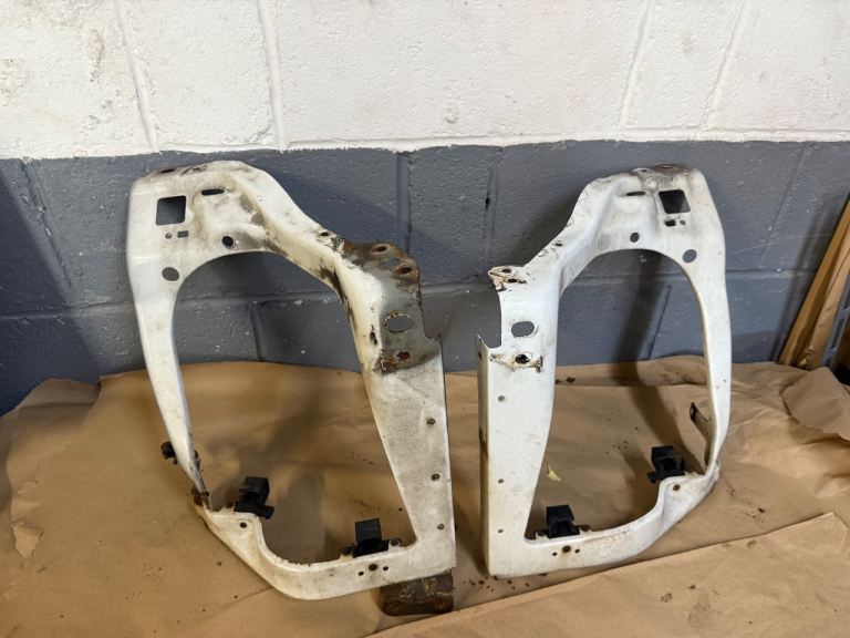Ford Transit headlight mountings pair 