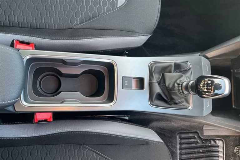 2025 Vauxhall Mokka 1.2 Turbo 136 Griffin 5dr HATCHBACK PETROL Manual