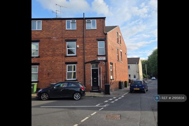 3 bedroom house in Monk Bridge Place, Leeds, LS6 (3 bed) (#2195804)