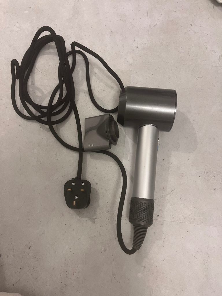 Dyson supersonic pro bundle 