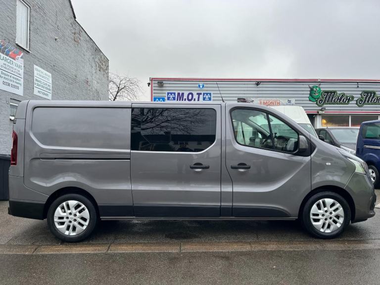 Renault Trafic 1.6 dCi Energy 29 Sport Nav 6 Seat LWB Crew Van  DIESEL 2018/18