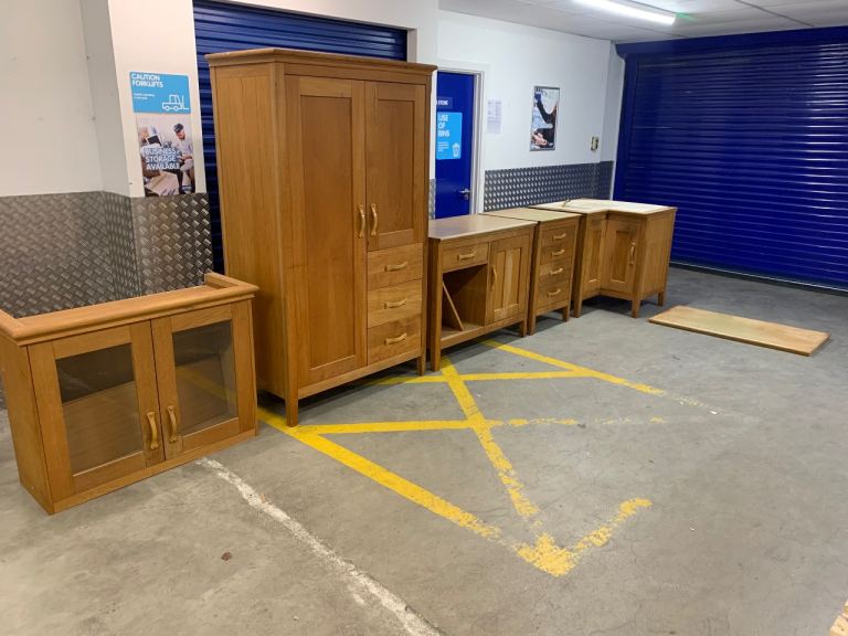 Marks and Spencer oak freestanding kitchen inc corner sink Larder and wall unit