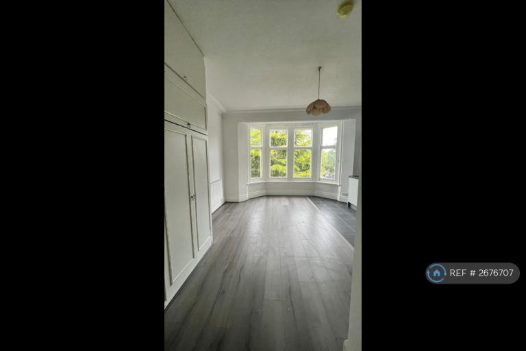 Studio flat in Melbourne House, Leicester, LE2 (#2676707)