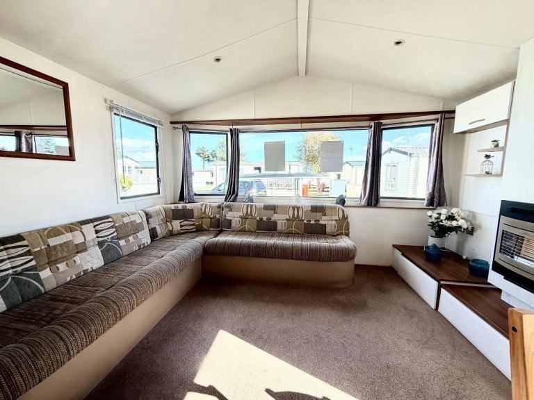 2011 Willerby Rio in Steeple, Southminster  - Lodge / Caravan 