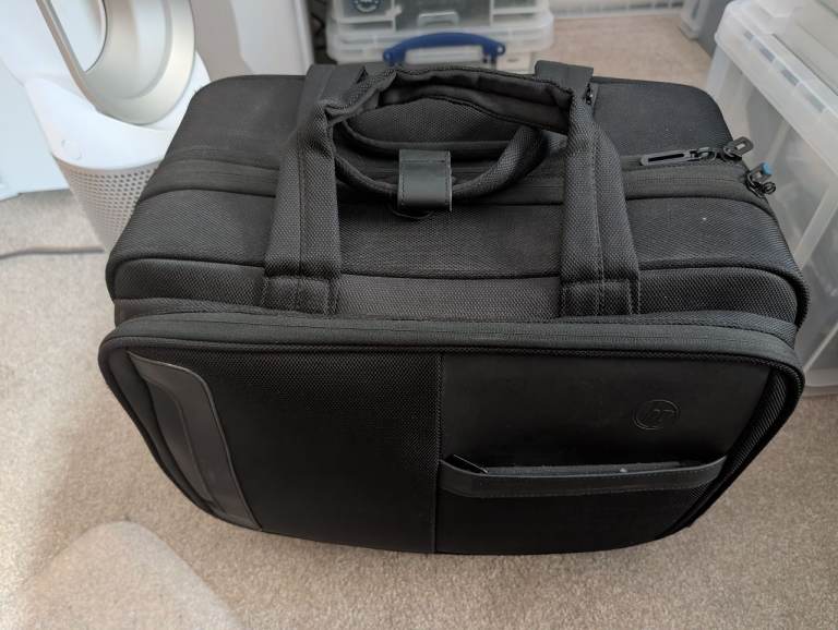 HP laptop pull along flight case