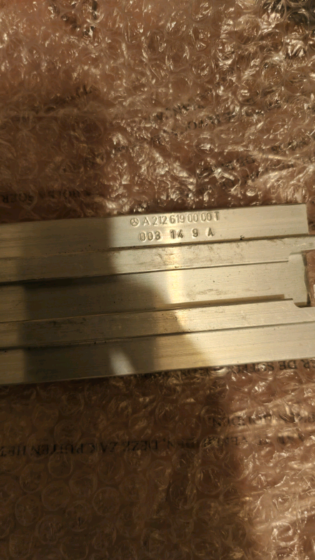 Mercedes Benz Bracket A2126100900