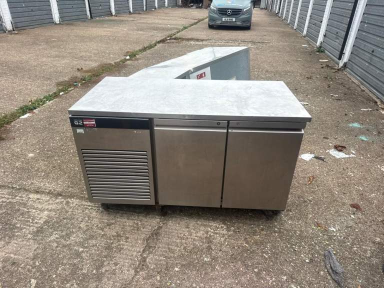 Commercial undercounter foster fridge cafe shop restaurant takeaway 