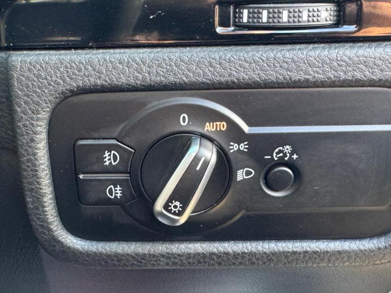 2015 Volkswagen Touareg 3.0 V6 TDI BlueMotion Tech 262 R-Line 5dr Tip Auto ESTATE DIESEL Automatic