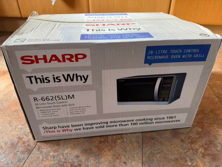 Sharp Microwave with Grill 20L – Like New, Boxed