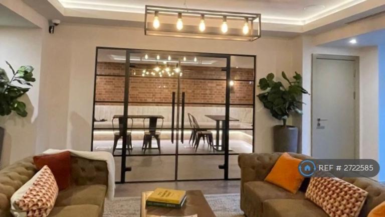 2 bedroom flat in The Factory, Slough, SL1 (2 bed) (#2722585)