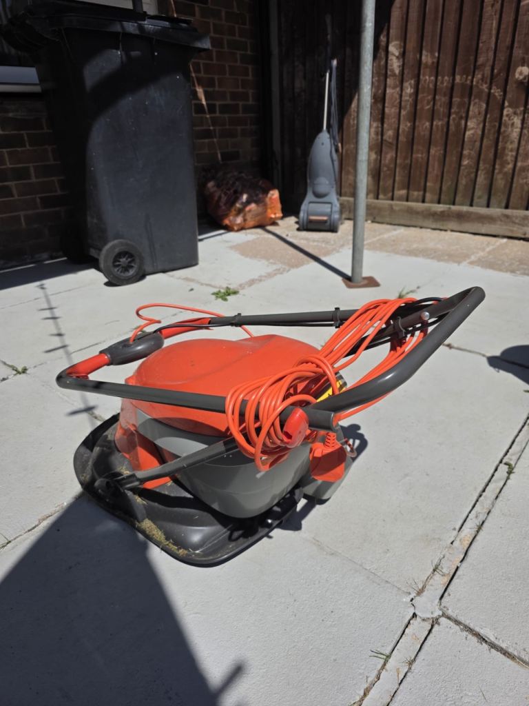 Flymo Electric Hover Mower – Good Working Order