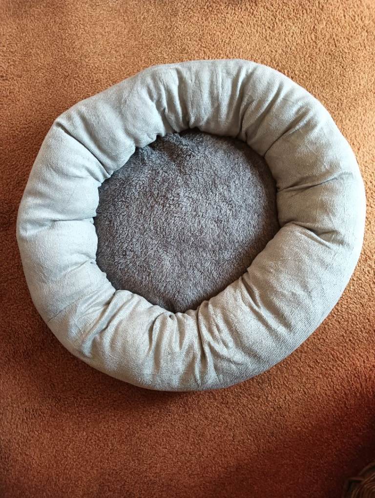 Cat or dog bedding 