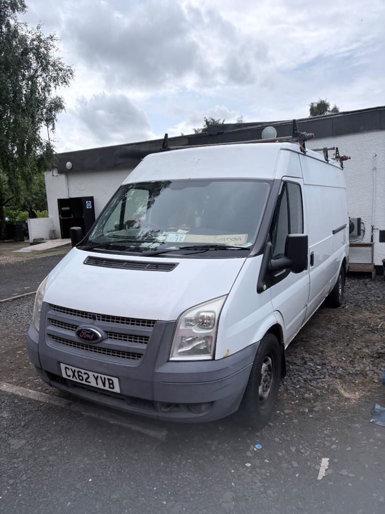 Ford Transit  125 / T350  LWB  Semi high top