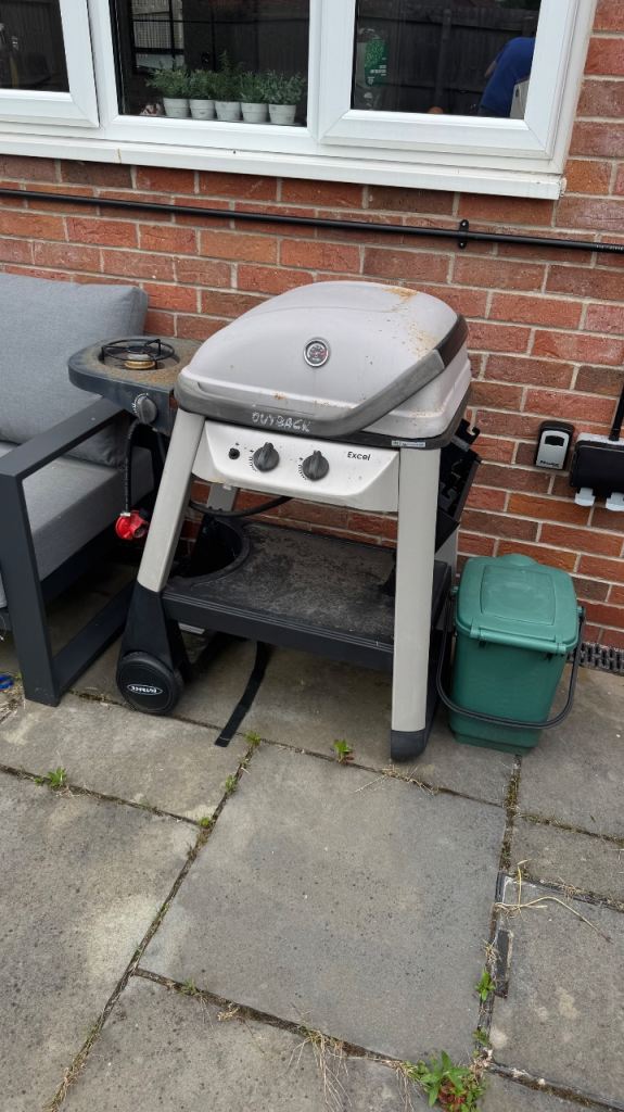 Char-Broil Gas Barbecue - Good Condition, Ready for Summer