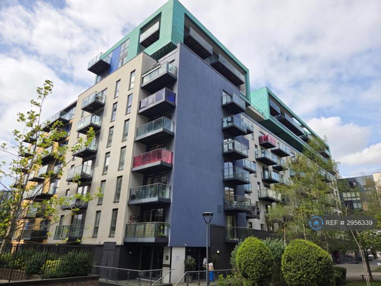 1 bedroom flat in Adana Building, London, SE13 (1 bed) (#2956339)