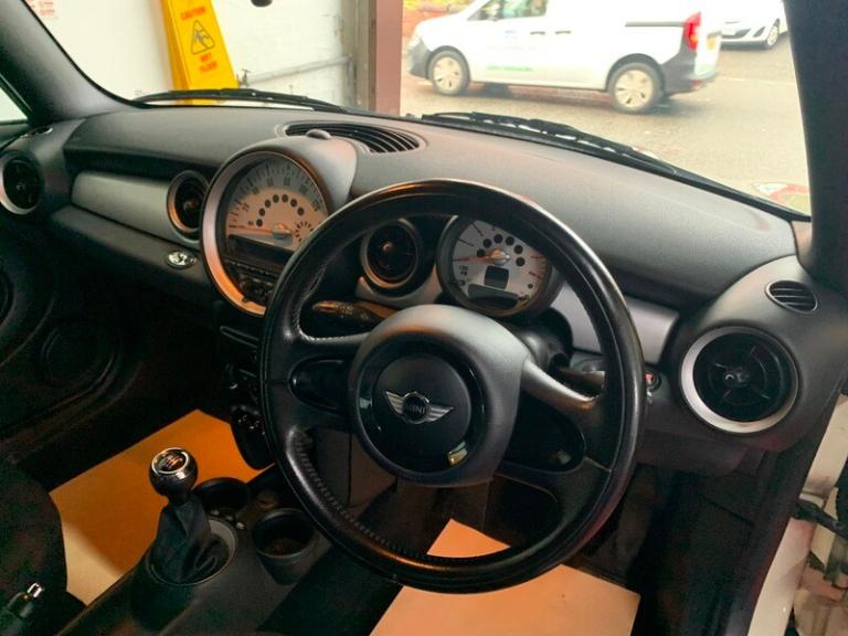 MINI Convertible 1.6 One Convertible 2dr Petrol Manual Euro 5 (98 ps)