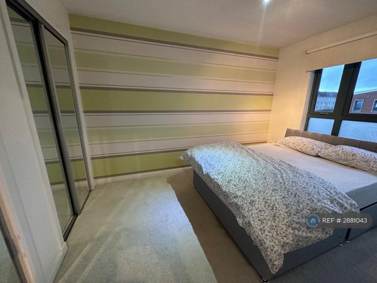 1 bedroom flat in Vicarfield St, Glasgow, G51 (1 bed) (#2881043)